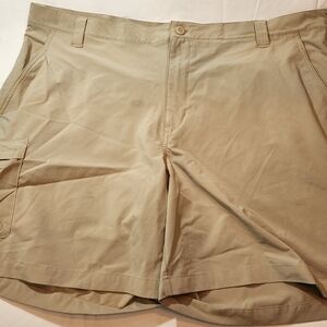 Columbia Tan Cargo Shorts Lightweight Relaxed Fit Size 44